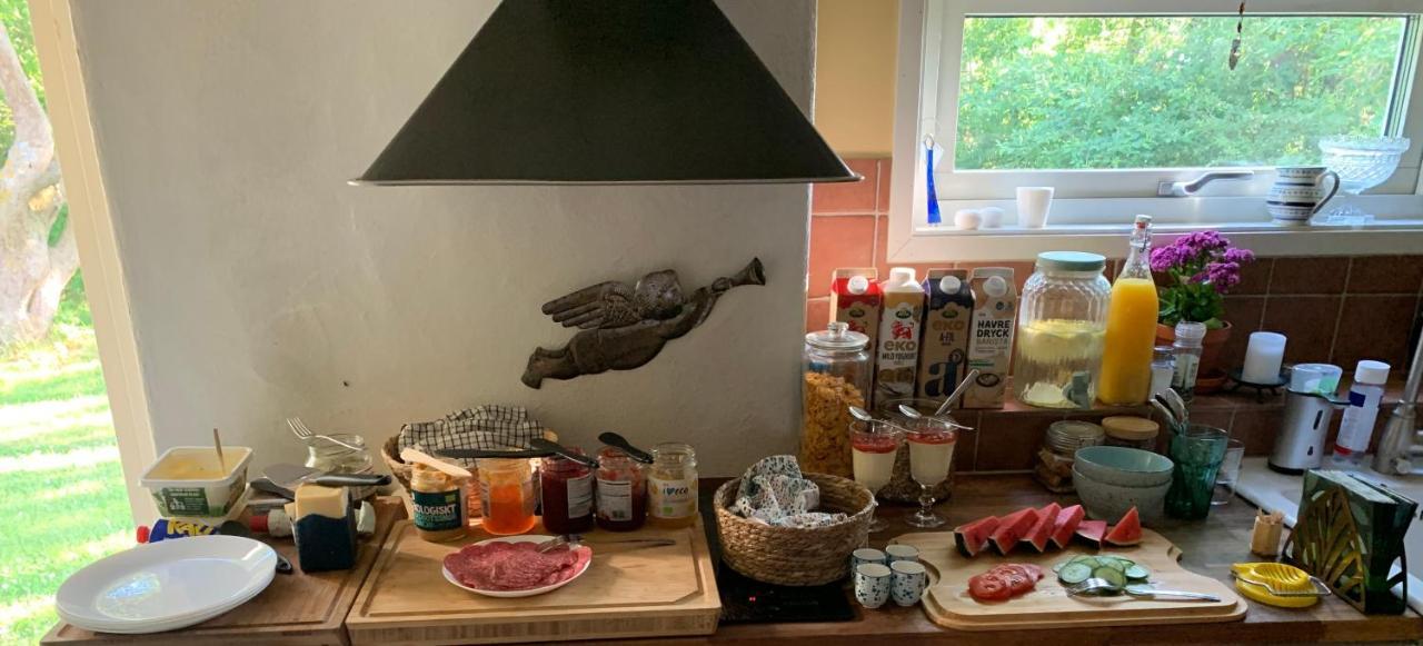 Martebo Bed & Breakfast Tingstade Bagian luar foto